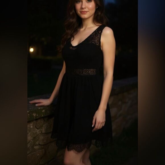 Vestique Black Lace Romper Size M - Picture 2 of 5